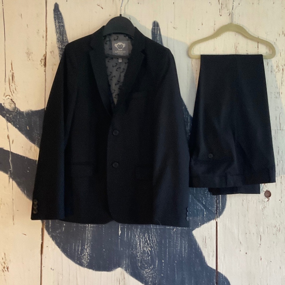 APPAMAN MOD SUIT IN BLACK SIZE 14 TEEN